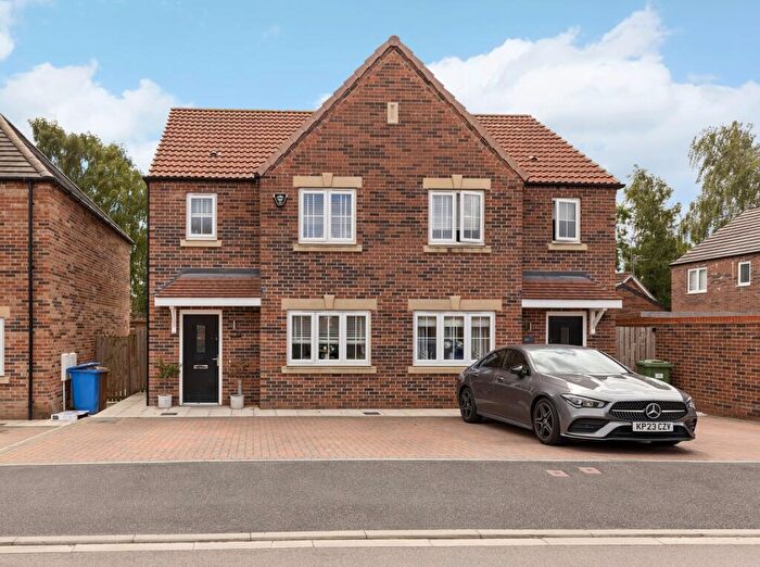 Semi-Detached House For Sale In Burgess Avenue, Howden, Goole, Yorkshire, DN14
