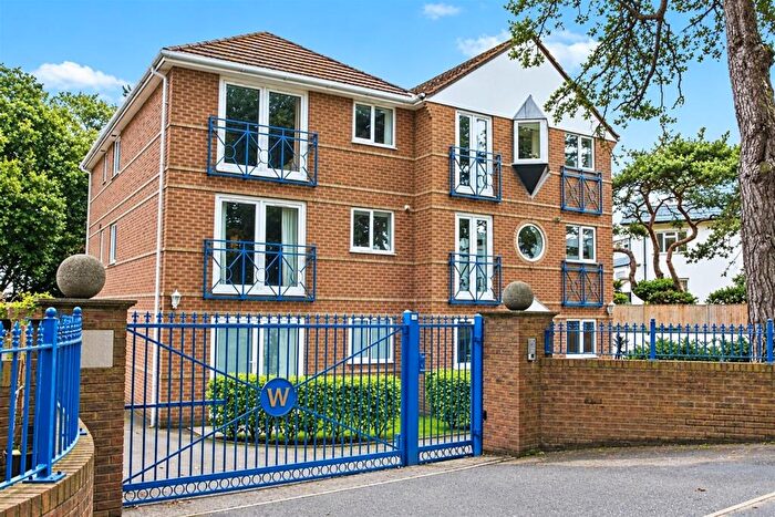 2 Bedroom Flat For Sale In Sandbanks, BH13