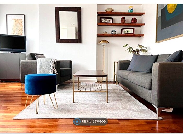 2 Bedroom Flat To Rent In Bolingbroke Road, London, W14