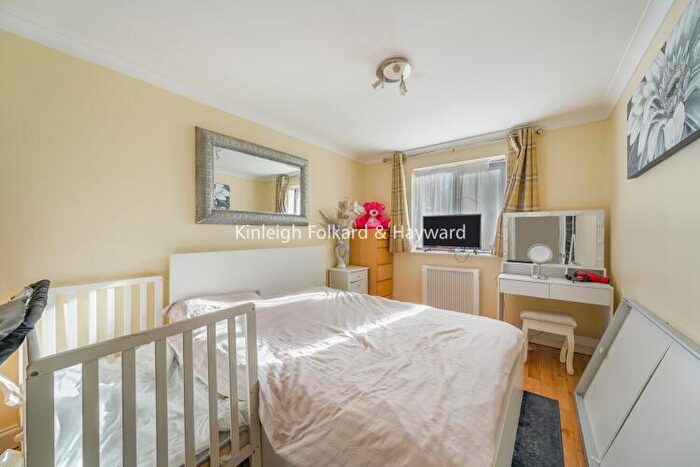2 Bedroom Apartment To Rent In Cumberland Place London, SE6