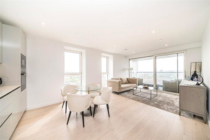 2 Bedroom Apartment To Rent In Hurlock Heights, Deacon Street, London, SE17