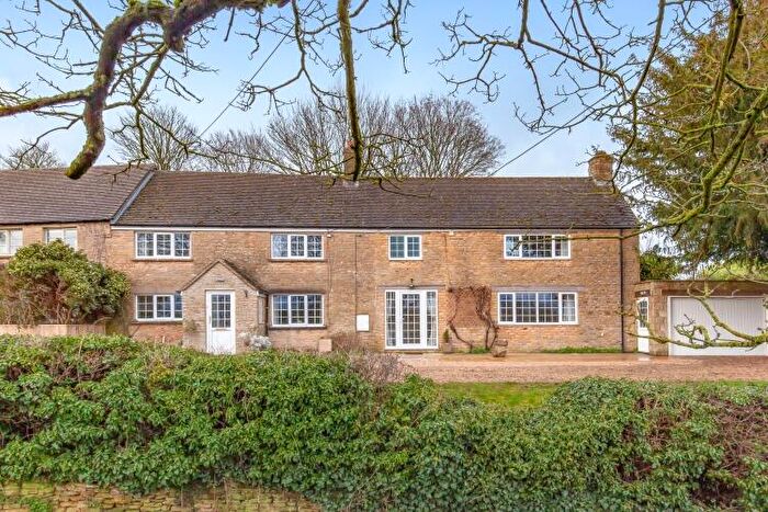 3 Bedroom Cottage To Rent In Taston, Chipping Norton, OX7