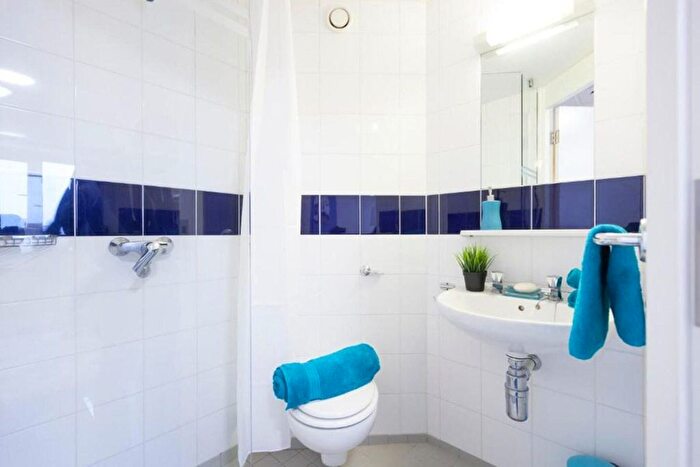 Studio To Rent In Creek Road, London, SE8