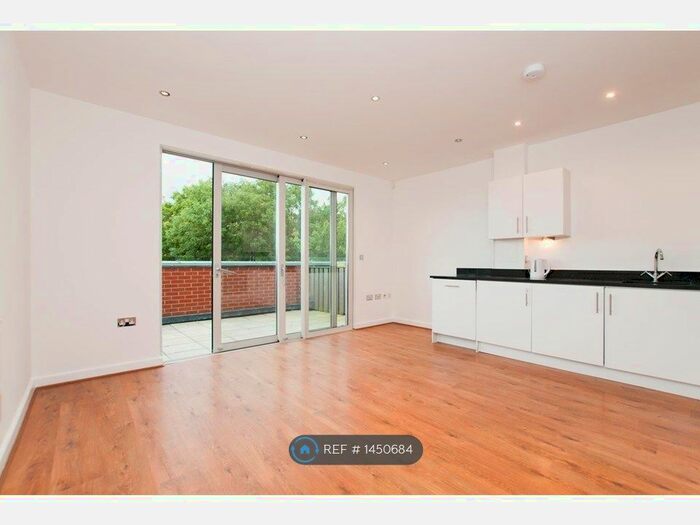 2 Bedroom Flat To Rent In Latitude Apartments, London, N16