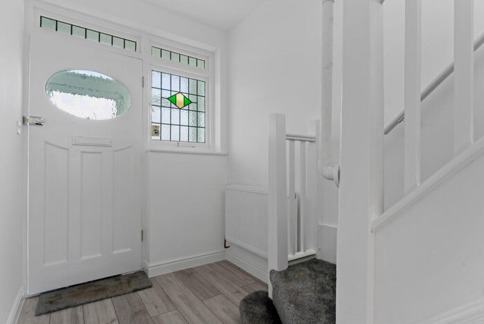 3 Bedroom End Of Terrace House To Rent In Sutton Common Road, Sutton, SM3