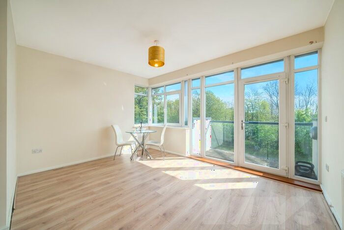 1 Bedroom Flat To Rent In Frith Lane, Mill Hill, NW7