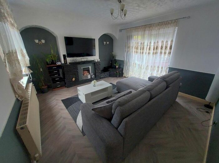 3 Bedroom Property To Rent In Hockley Farm Road, Leicester LE3