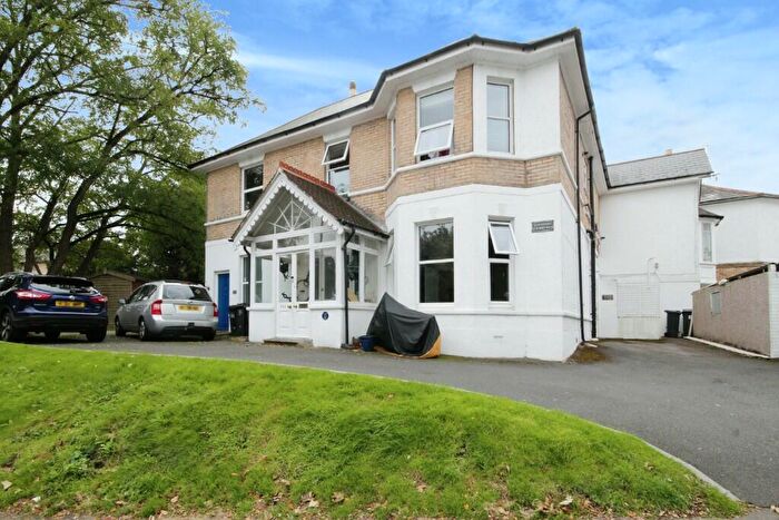 2 Bedroom Flat To Rent In Surrey Road, Bournemouth, Dorset, BH4