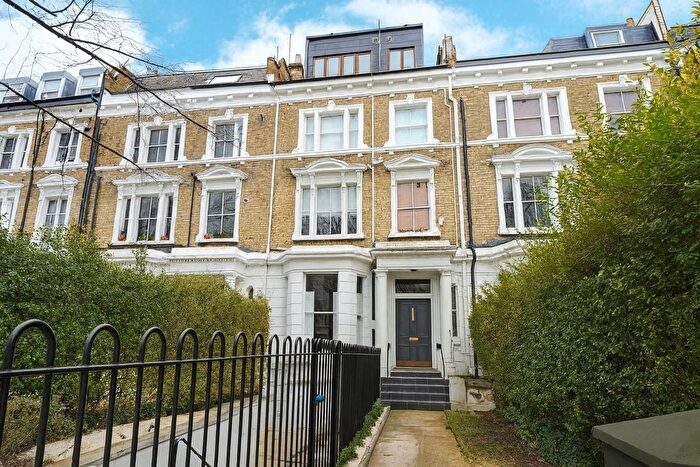 2 Bedroom Flat To Rent In Elsham Road, London, W14