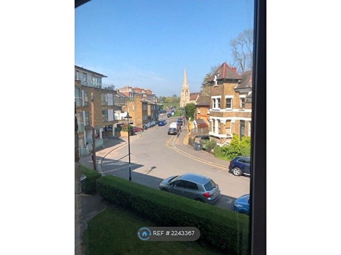 2 Bedroom Flat To Rent In Wemyss Road, London, SE3