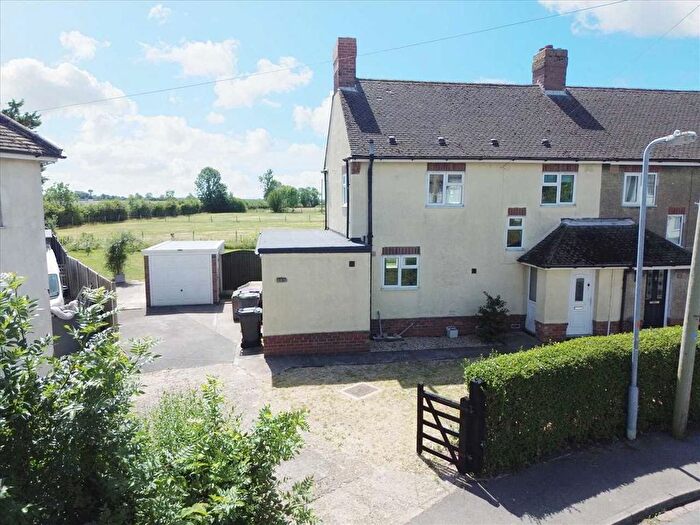 3 Bedroom Semi Detached House For Sale In Eastview, Lincoln, LN4