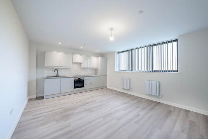 1 Bedroom Flat To Rent In Roebuck House, Roebuck Close, Portsmouth, City Of Portsmouth, PO6
