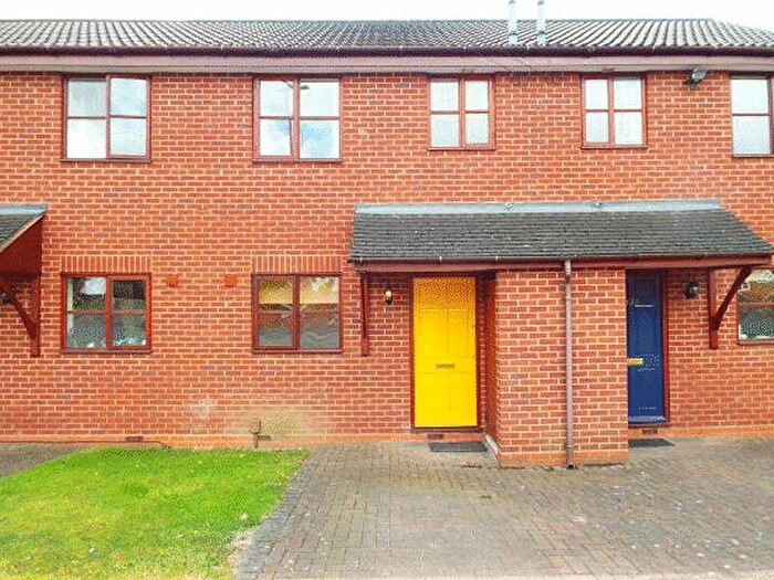 2 Bedroom Town House To Rent In Lomaine Drive, Kings Norton, Birmingham, B30