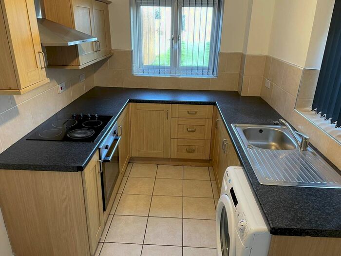 3 Bedroom Property To Rent In Field Close, Morriston, Swansea, SA6