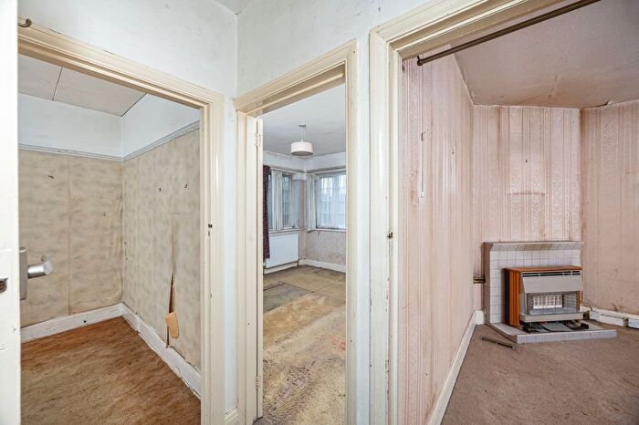 2 Bedroom Detached Bungalow For Sale In Galliers Close, Brighton, BN1