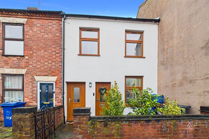 3 Bedroom Terraced House For Sale In Uxbridge Street, Burton-On-Trent, DE14
