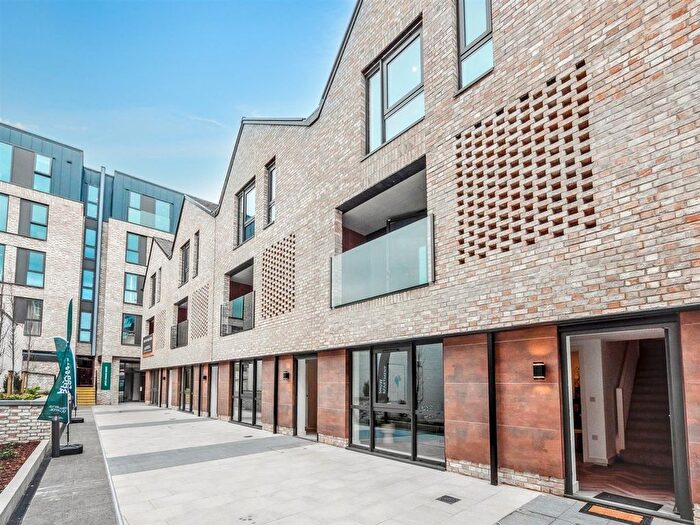 4 Bedroom Town House For Sale In The Downs, Altrincham, WA14