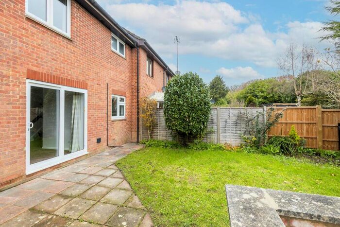 1 Bedroom End Of Terrace House To Rent In Barnfield Way, Oxted, RH8
