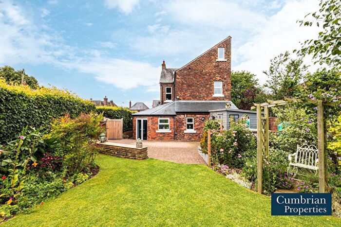 5 Bedroom Detached House For Sale In Kingmoor Road, Etterby, Carlisle, CA3