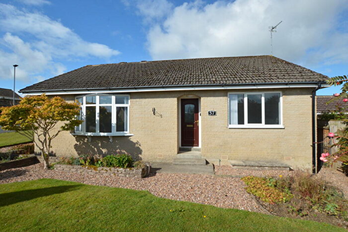 2 Bedroom Detached Bungalow For Sale In Mount Drive, Leyburn, North Yorkshire, DL8