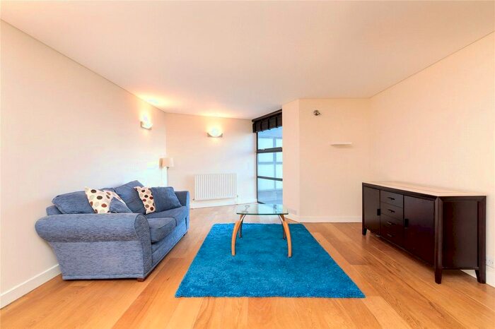 2 Bedroom Flat To Rent In Britton Street, Clerkenwell, London, EC1M