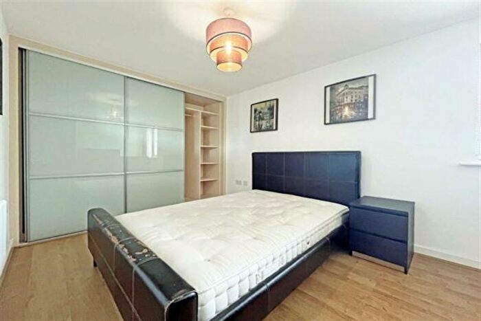 1 Bedroom Flat To Rent In Park Royal, Agate Close, Ealing, London, NW10