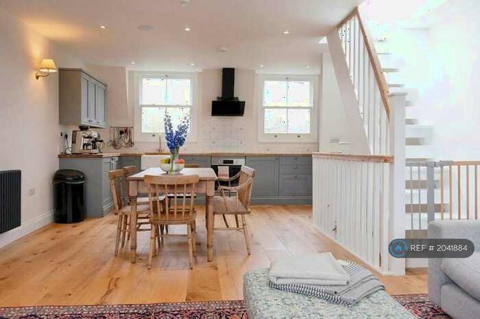 2 Bedroom Flat To Rent In Clonbrock Road, London, N16