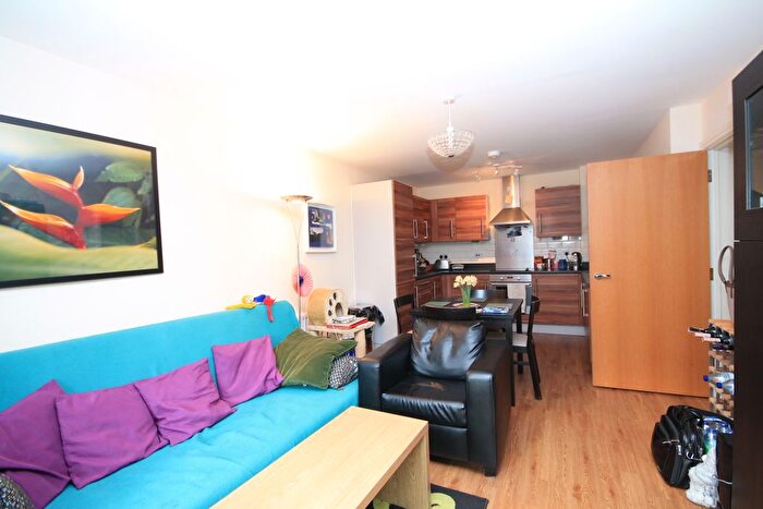 2 Bedroom Flat To Rent In St. Georges Grove, London, SW17