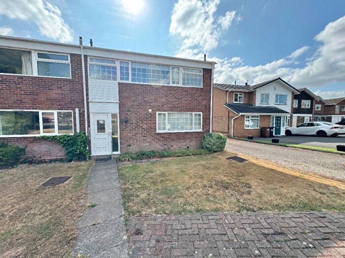 3 Bedroom Semi Detached House For Sale In Northdown Road, Solihull, B91