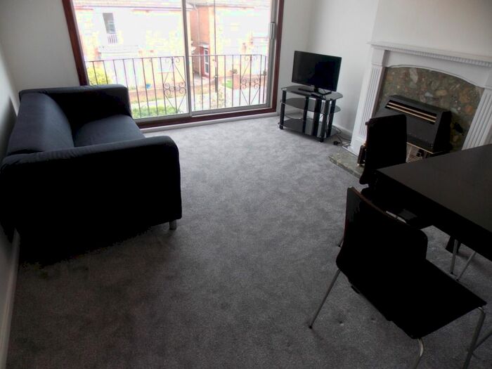 2 Bedroom Maisonette To Rent In Sunnybank Ave, Coventry, CV3