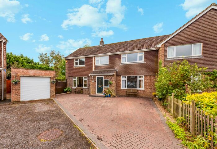 4 Bedroom Semi-Detached House For Sale In Downsmead, Baydon, SN8