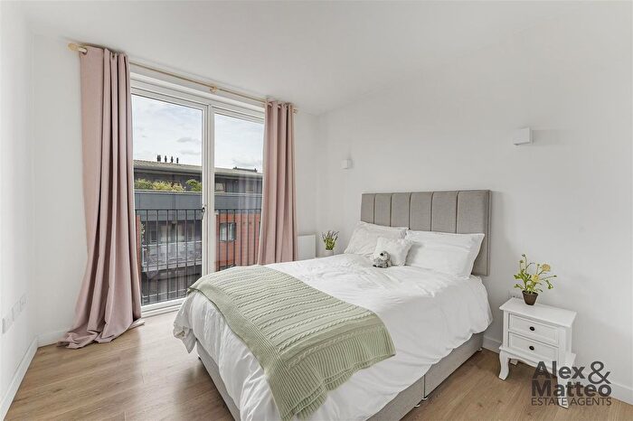 1 Bedroom Flat For Sale In Varcoe Road, Bermondsey, SE16