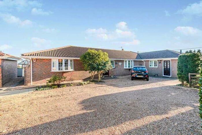 3 Bedroom Detached Bungalow For Sale In Martineau Lane, Hastings, East Sussex, TN35