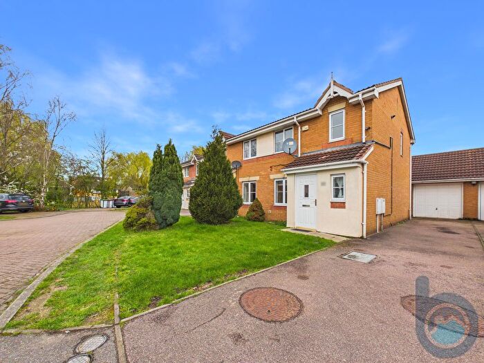 3 Bedroom Semi Detached House To Rent In Swan Gardens, Peterborough, PE1