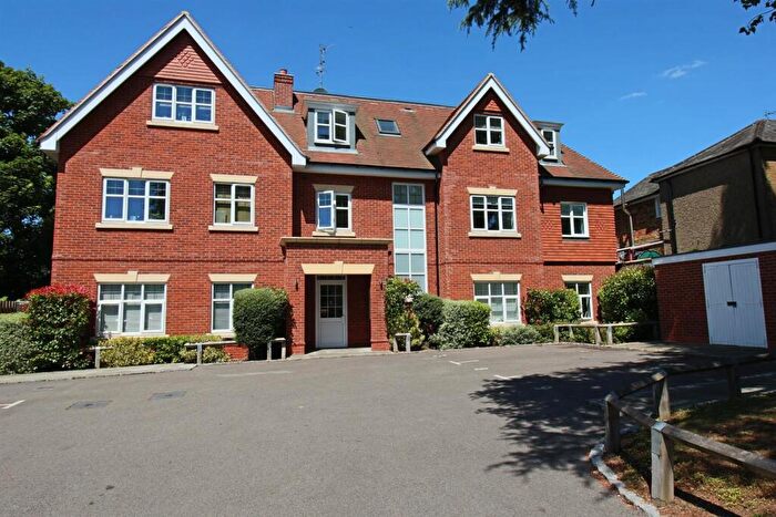1 Bedroom Apartment To Rent In Boyn Hill Road, Maidenhead, Berkshire, SL6
