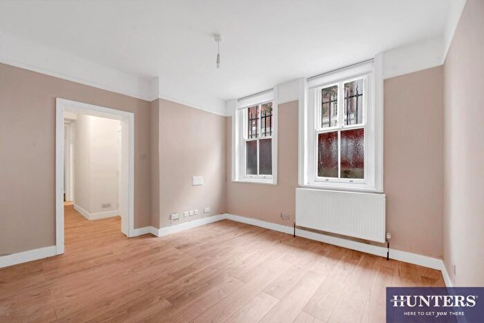 1 Bedroom Flat For Sale In Great Smith Street, London, SW1P