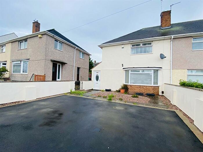 3 Bedroom Semi-Detached House To Rent In Summerwood Lane, Nottingham, NG11