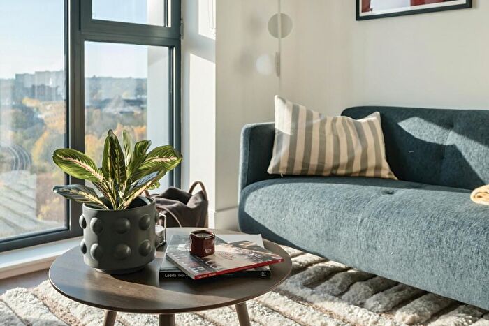 Apartment To Rent In Uncle Leeds, Whitehall Leeds, LS12