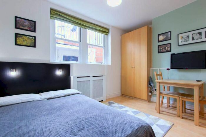 Studio To Rent In Claverton Street, Pimlico, London, SW1V