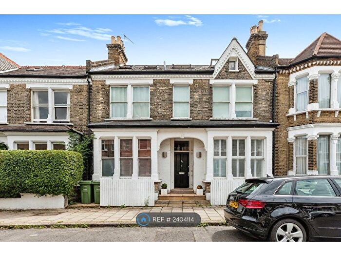 2 Bedroom Flat To Rent In Leander Road, London, SW2