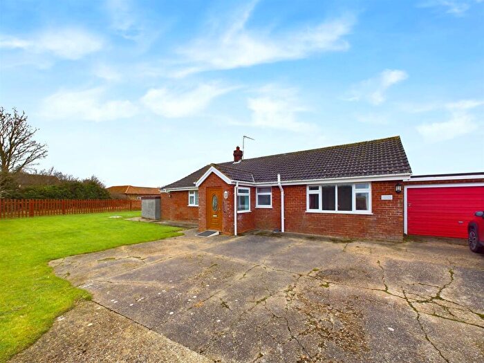 3 Bedroom Detached Bungalow For Sale In Mile Lane, Trusthorpe, Mablethorpe, LN12