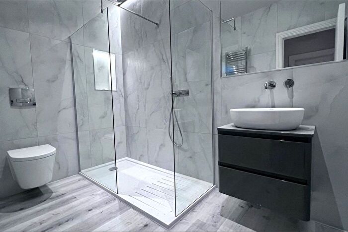 1 Bedroom Flat To Rent In Upper Hale Road, Farnham, Surrey, GU9