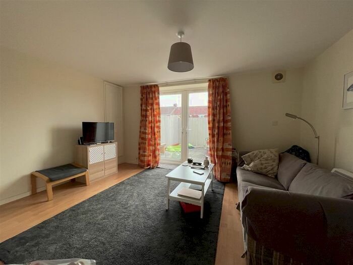 2 Bedroom Flat To Rent In Bishopsworth Road, Bristol, BS13