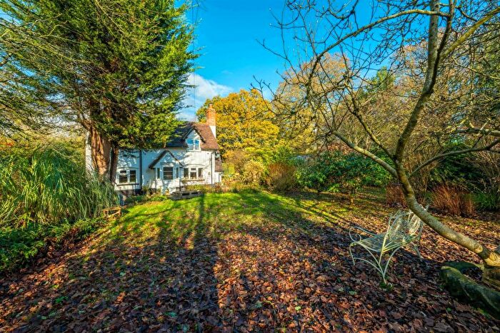 3 Bedroom Cottage For Sale In Evesham Road, Cookhill, Alcester, B49