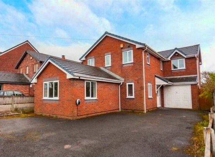 4 Bedroom Detached House For Sale In Dodds Farm Lane, Aspull, Wigan, WN2
