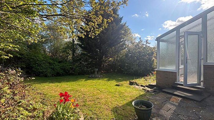 4 Bedroom End Terrace House To Rent In Coolgardie Avenue, Highams Park, E4