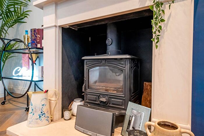 2 Bedroom Semi-Detached House For Sale In Winchester Street, Farnborough, GU14