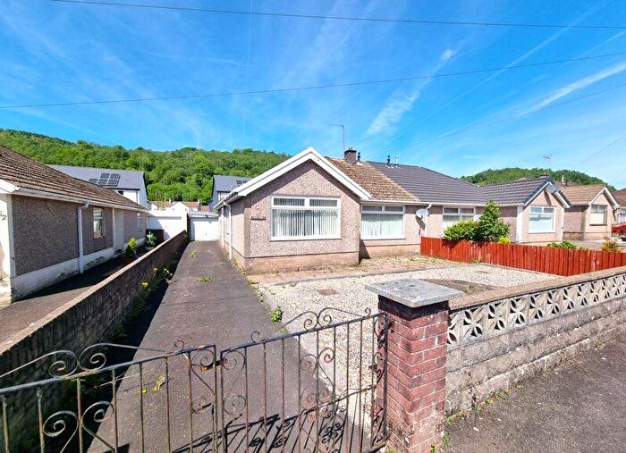 3 Bedroom Semi-Detached Bungalow For Sale In Heol Ty-Gwyn, Caerphilly, CF83