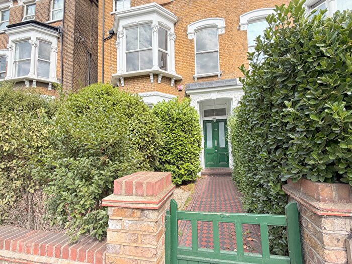 1 Bedroom Flat To Rent In Green Lanes, Finsbury Park - Stoke Newington, London, N4
