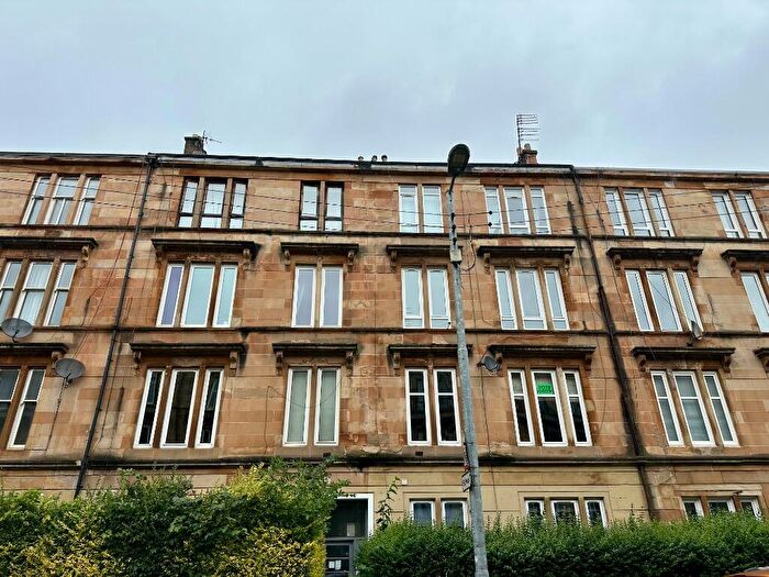 2 Bedroom Flat To Rent In , Roslea Drive, P25